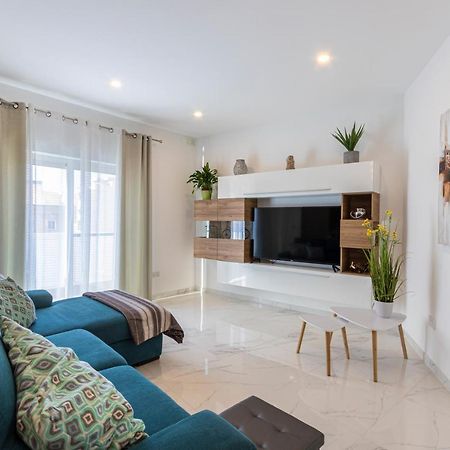 H2 -Modern And Spacious 3 Bedroom Apartment San Ġwann Buitenkant foto